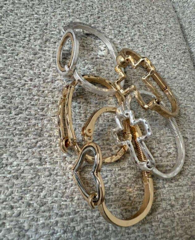 Metal hinged cuff bracelets